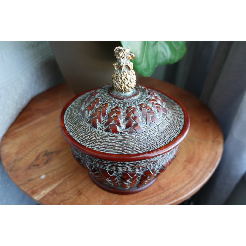 Dezine Hand Painted Pineapple Finial Woven Basket Resin Lidded Jar‎